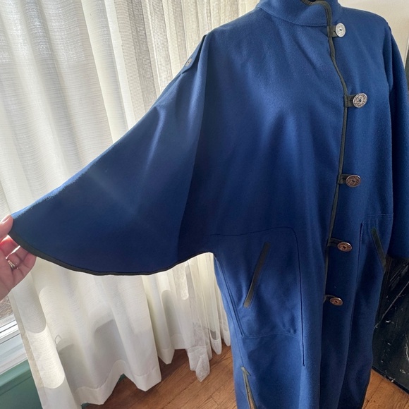 Vintage 80s coat, cobalt blue, kaki suede details, flutter sleeves, Salko - Picture 3 of 15